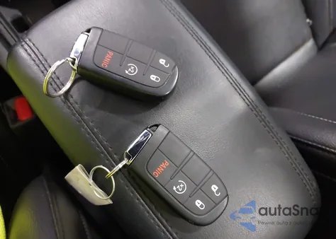 2024 Jeep Compass Limited 4X4 из США, поврежденный, VIN 3C4NJDCNXRT159898